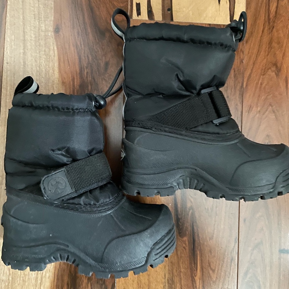 Boys snow boots